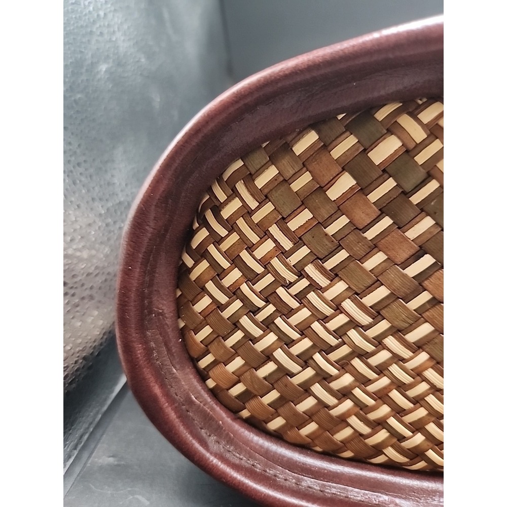 Vintage Rattan Purse With Wooden Handles 7" Tall X 11.5" Across - Picture 8 of 12